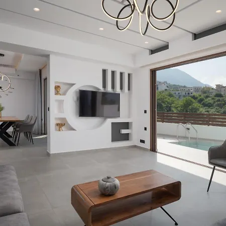 O-cyanea With Heated Pool Holiday home Kournas