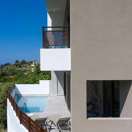 O-cyanea With Heated Pool *